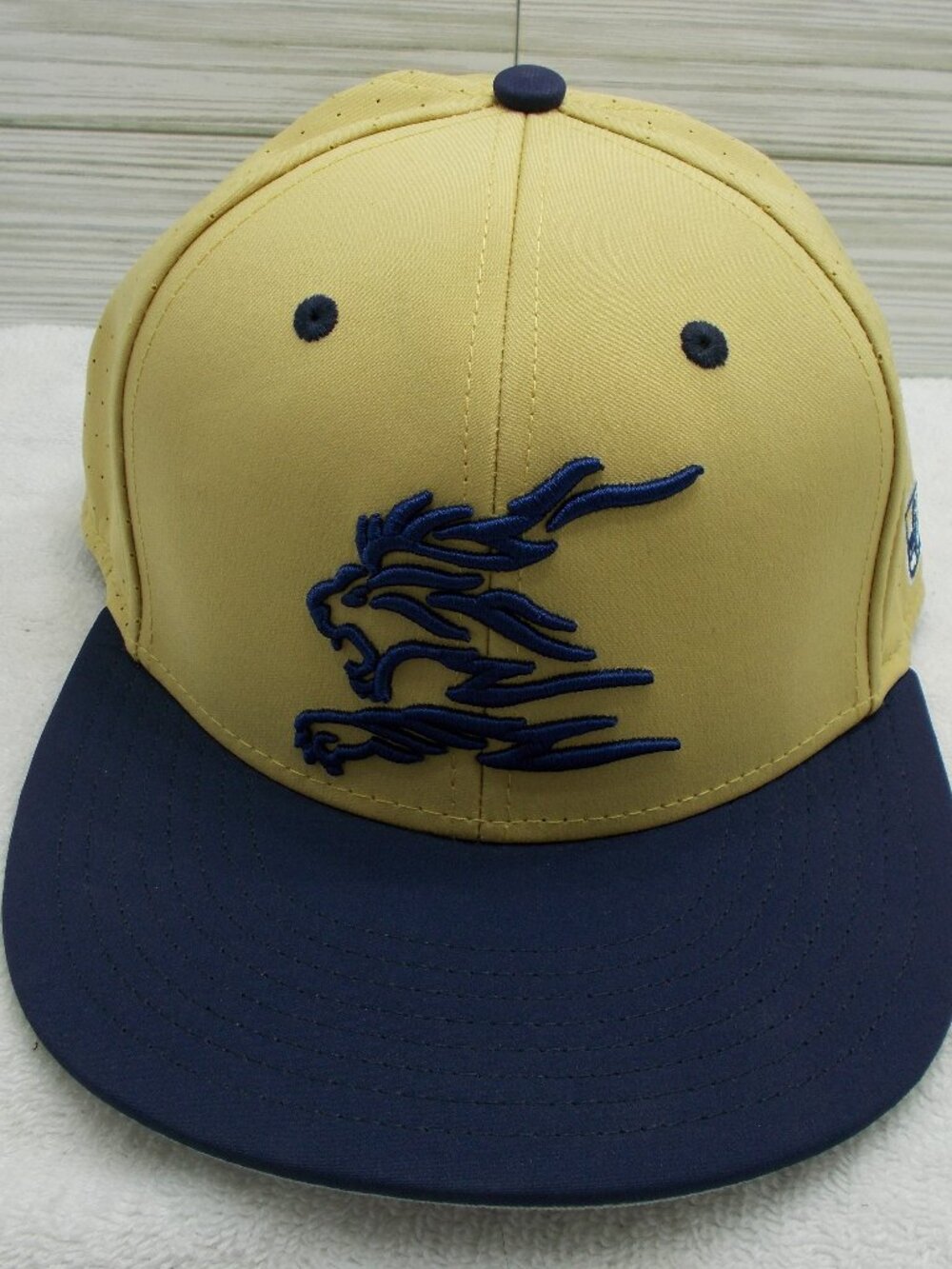 Lions The Game Pro Flex Size M Petrforated Hat Cap Crown Shape Pro